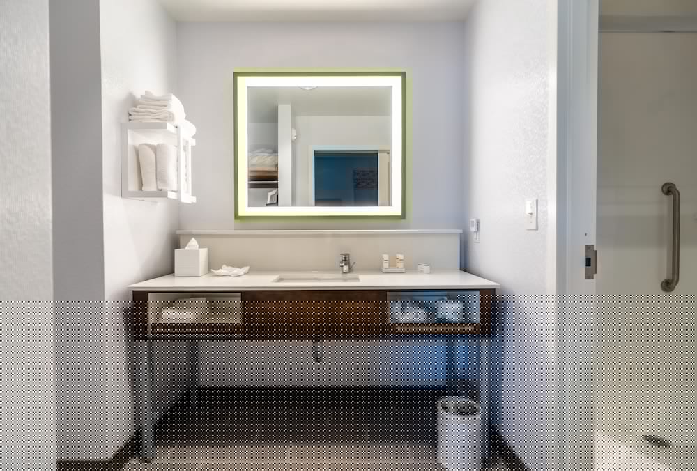 Фото Hampton Inn & Suites Raleigh Midtown