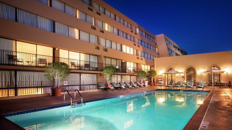 Гостиница Sheraton Pasadena в Пасадене
