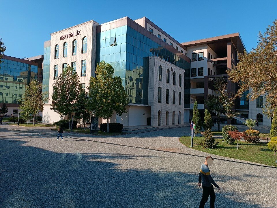 كلية، جامعة Bursa Technical University Mimar Sinan Campus ، بورصة، صورة