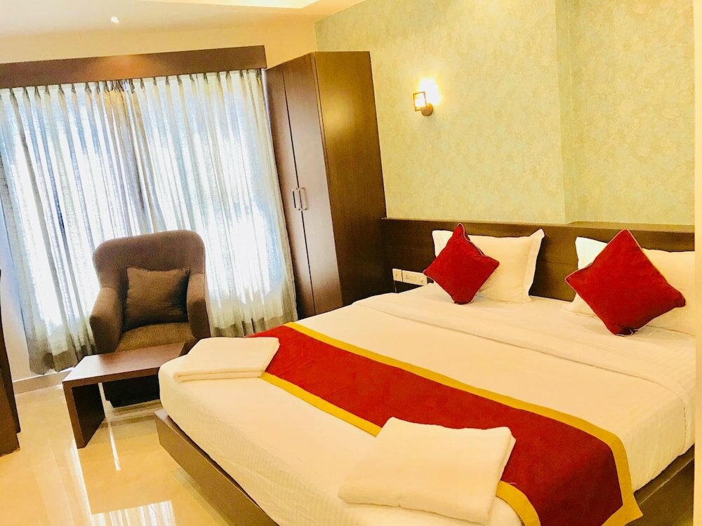 Фото Regalia Inn & Suites