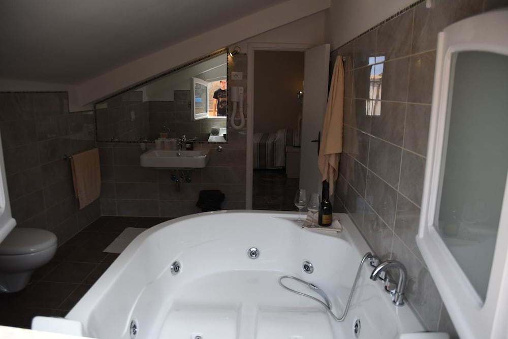 Фото B&b The Tower Tropea