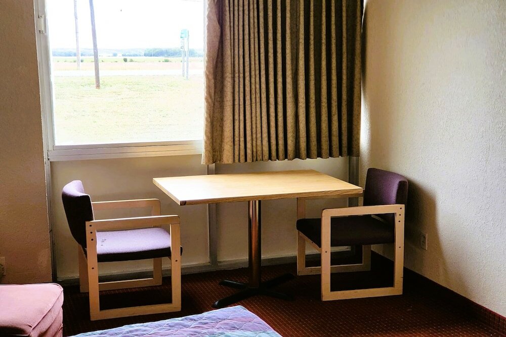 Фото USA Inn Junction City Near Fort Riley