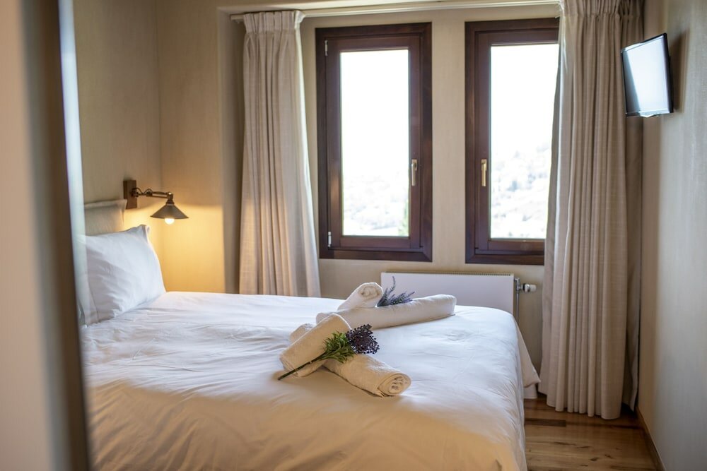 Фото To Stefani tis Makrinas