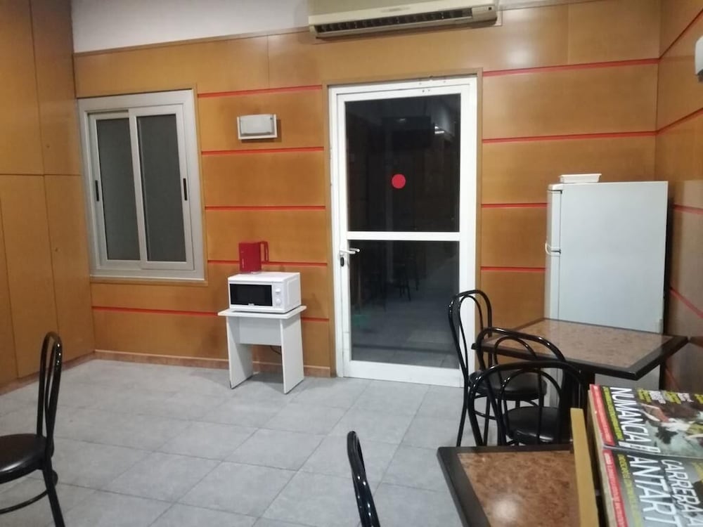 Фото Hostal Sant Ramón