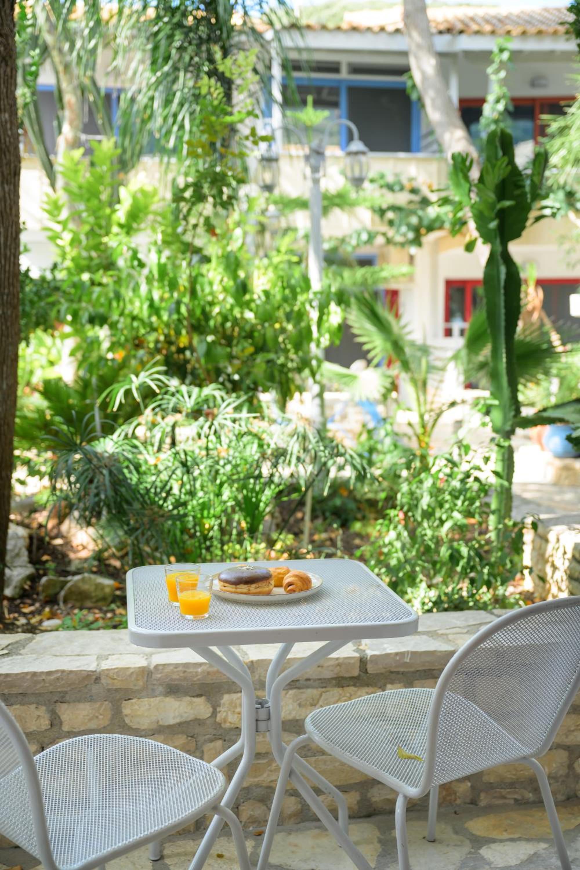 Фото Rouda Bay Beach Hotel