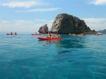 Фото The Pink Palace