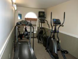 Фото Days Inn by Wyndham Steinbach