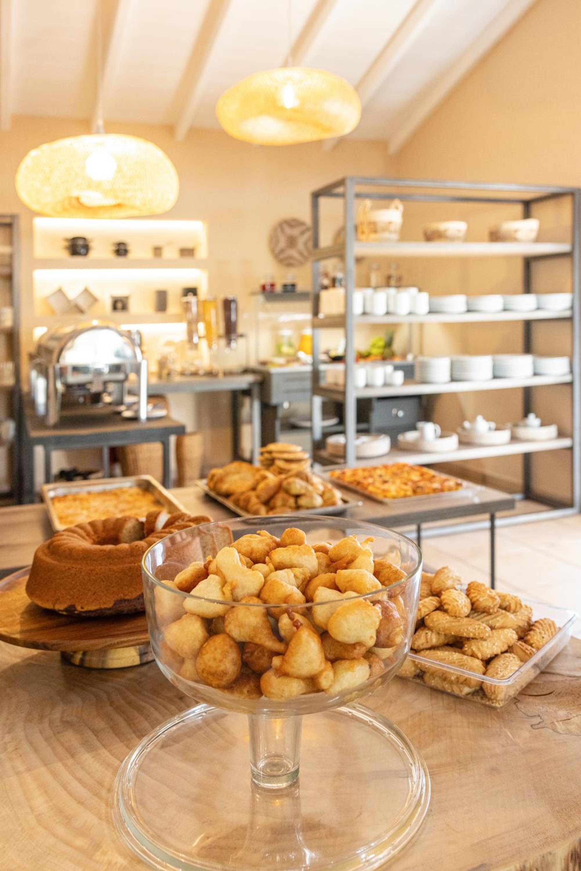 Фото Goudelis Apartments