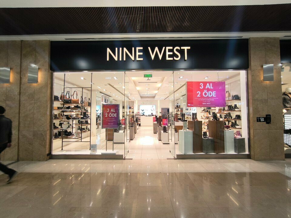 Clothing store Nine West, Ankara, photo