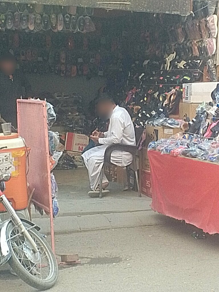 Shoe store Khan shoes, Karachi, photo