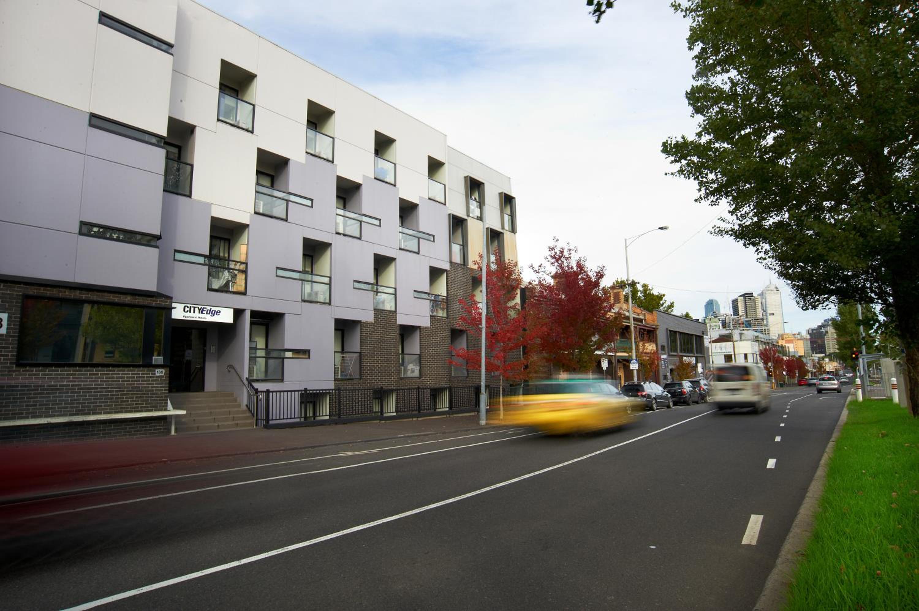 Фото City Edge North Melbourne Apartment Hotel