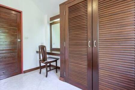 Фото Palm Village Phuket Hotel