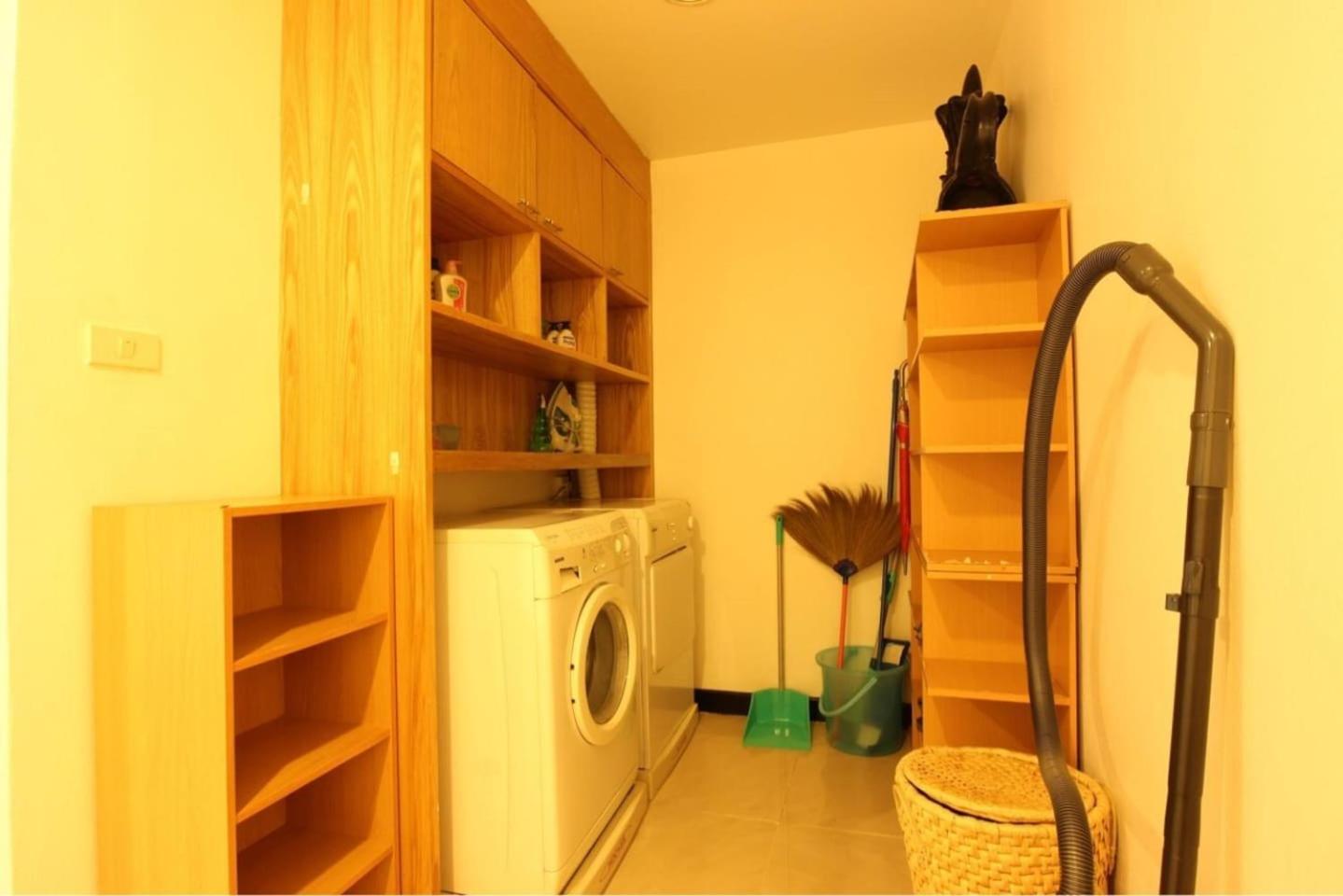 Фото Serena Sathorn Suites