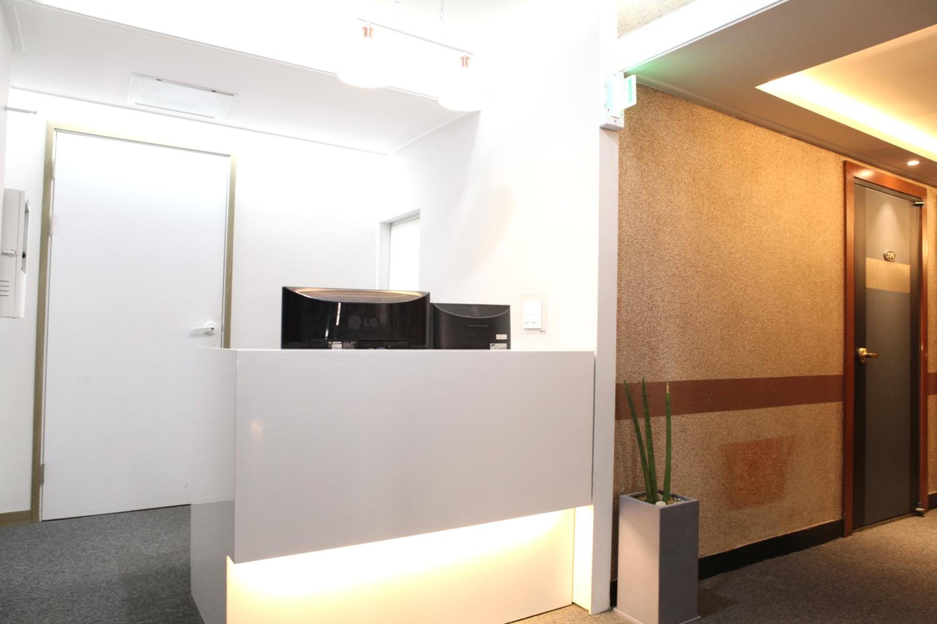 Фото Charm Hotel