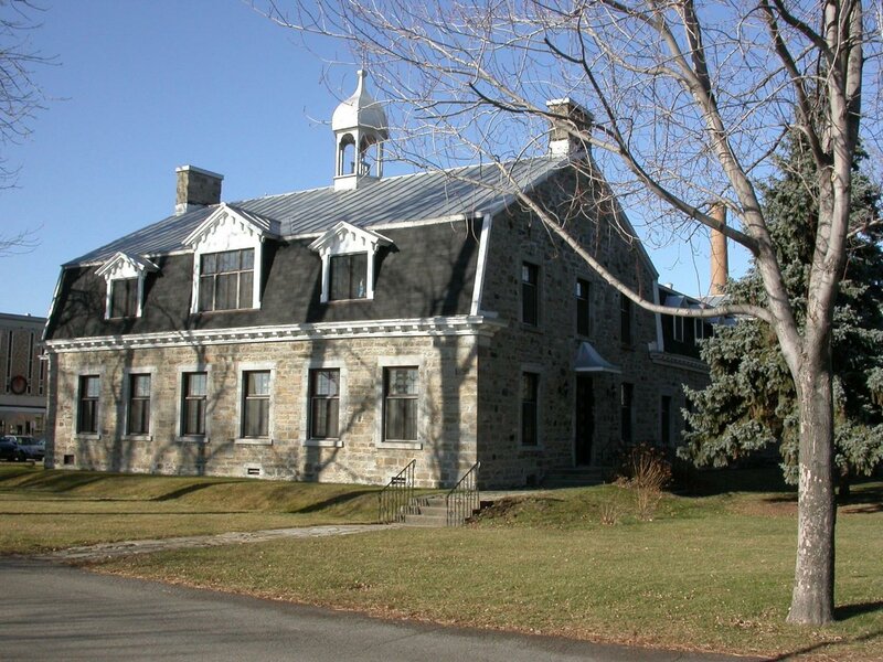 Гостиница Manoir D'Youville