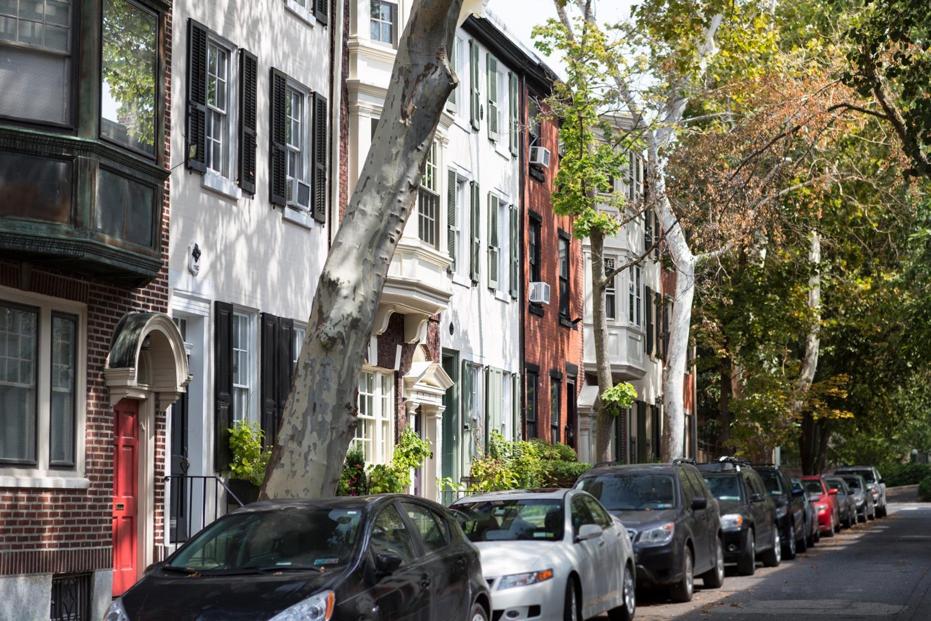 Фото The Windsor Suites