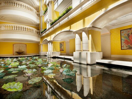 Гостиница Sofitel Macau at Ponte 16 в Макао (Аомыне)