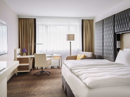 Гостиница Pullman Berlin Schweizerhof в Берлине