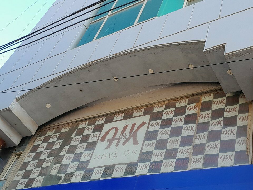 Items for mobile phones Hk move on, Karachi, photo