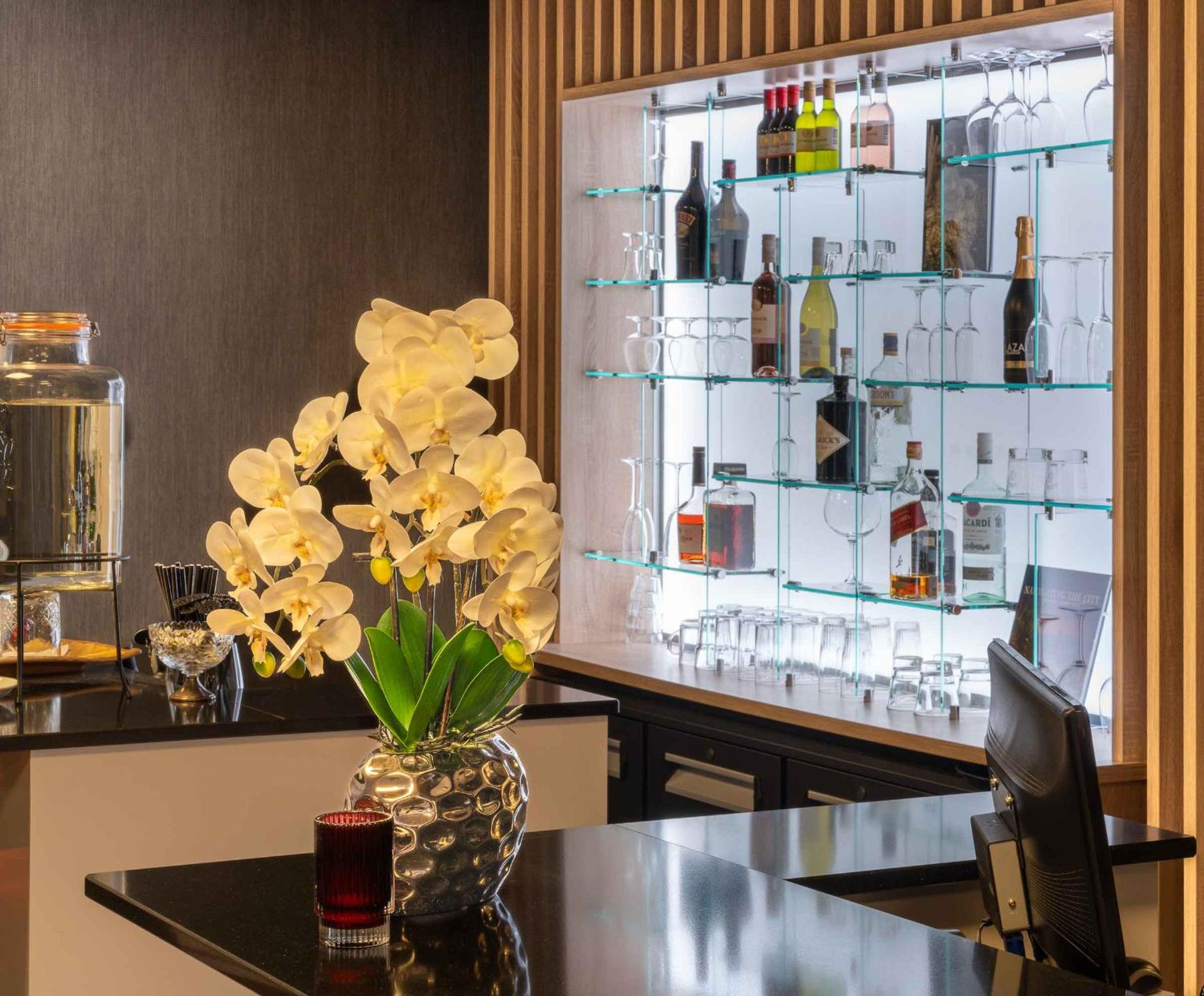 Фото Best Western Plus Plaza Den Haag City Center