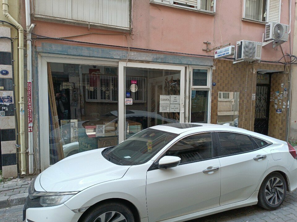 Glass workshop Glazier Emre, Izmir, photo