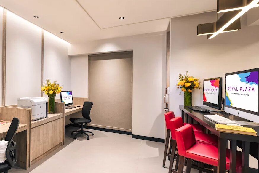 Фото Royal Plaza on Scotts