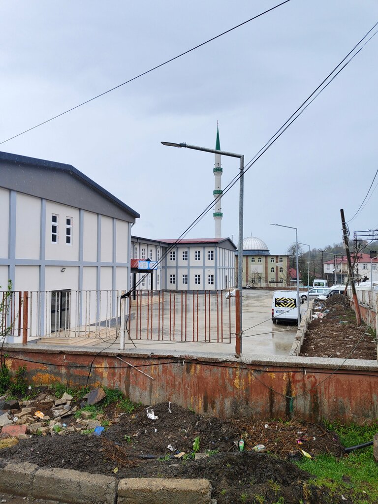 School Akpinar Primary School, Akkus, photo