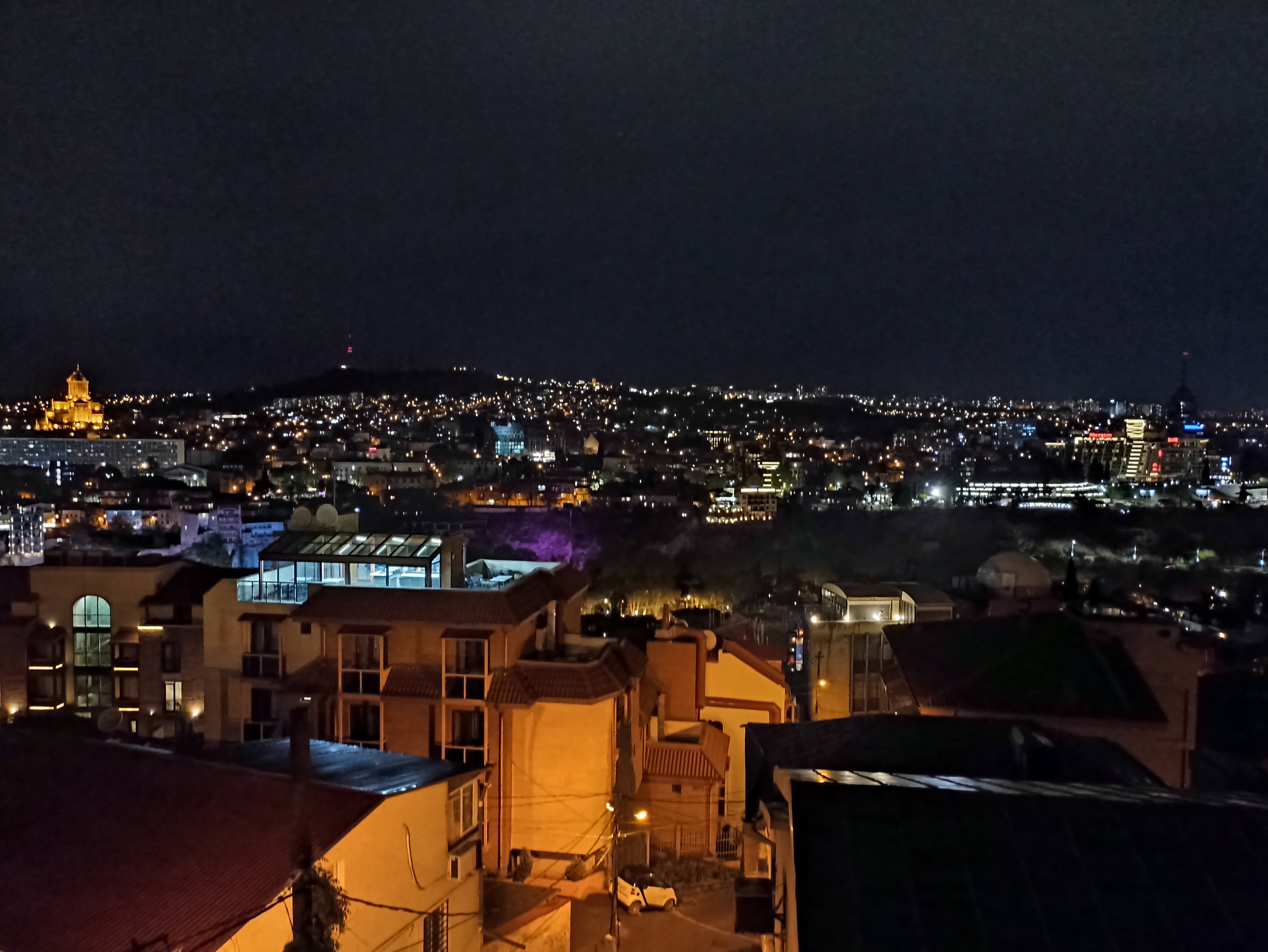 Фото Kraveli Hotel