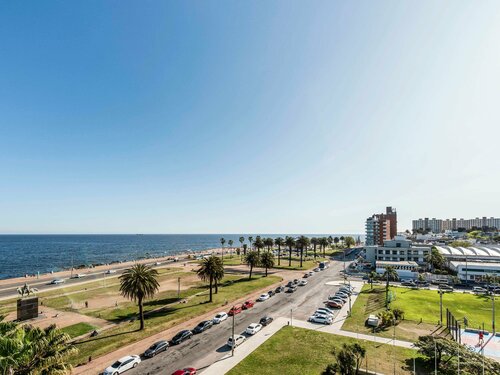 Гостиница Hotel ibis Montevideo в Монтевидео