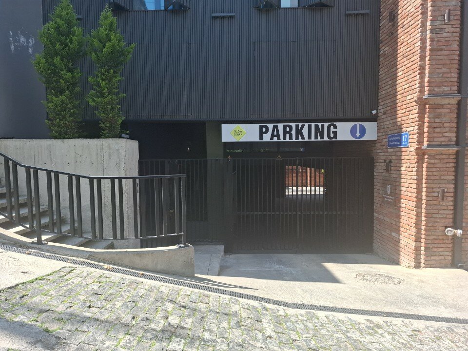 Фото Urban Apartments 17 Executive Suits