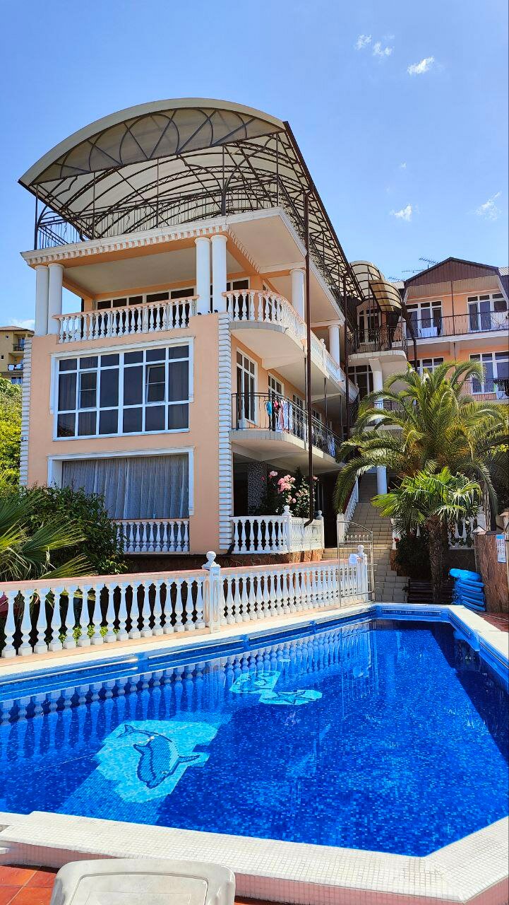 Фото отеля 1