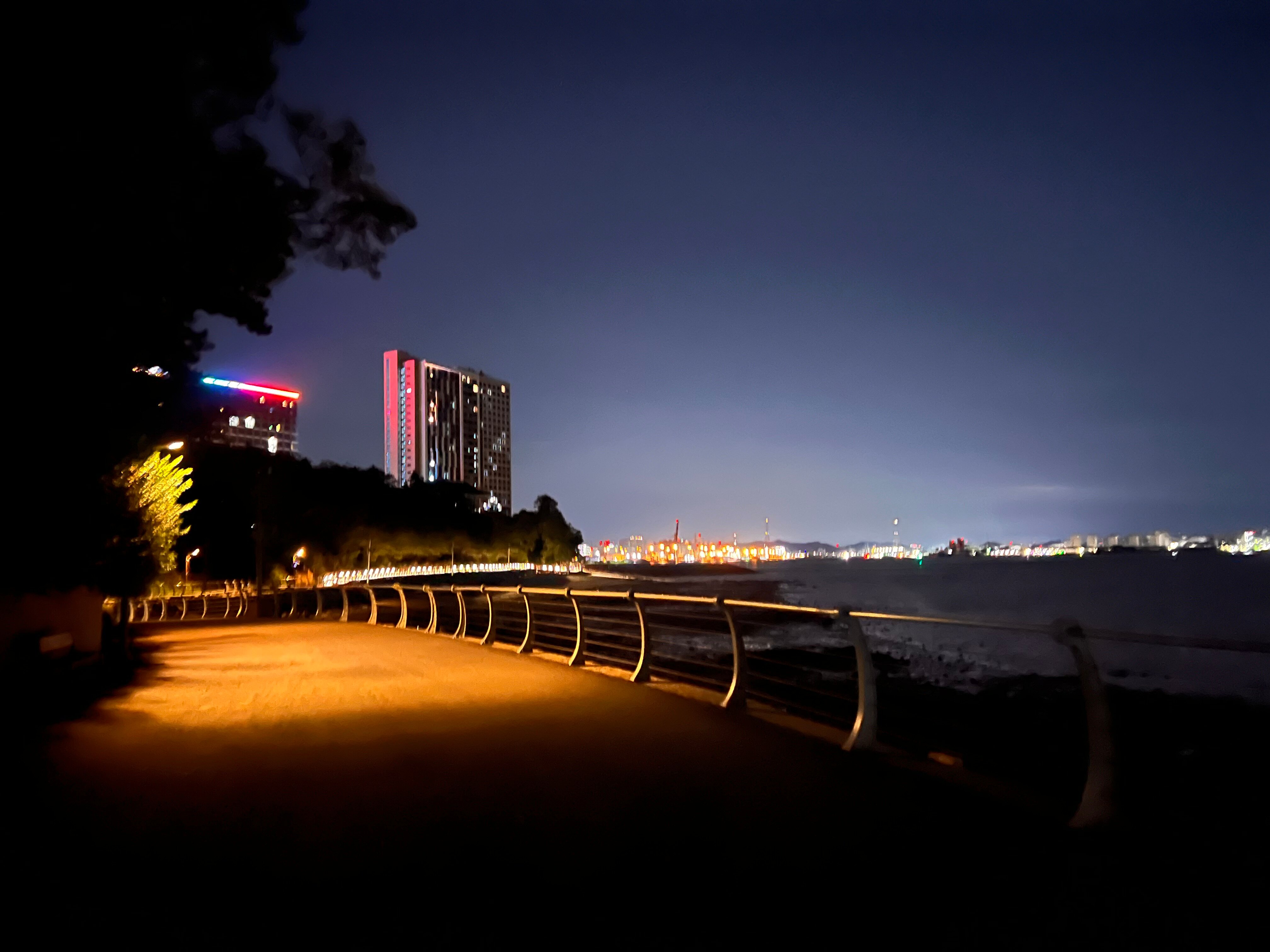 Фото Airsky Hotel