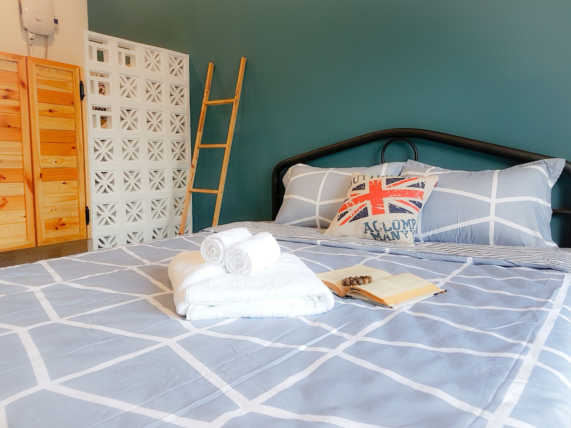 Фото Holo Fairy House Saigon Homestay - Adult Only