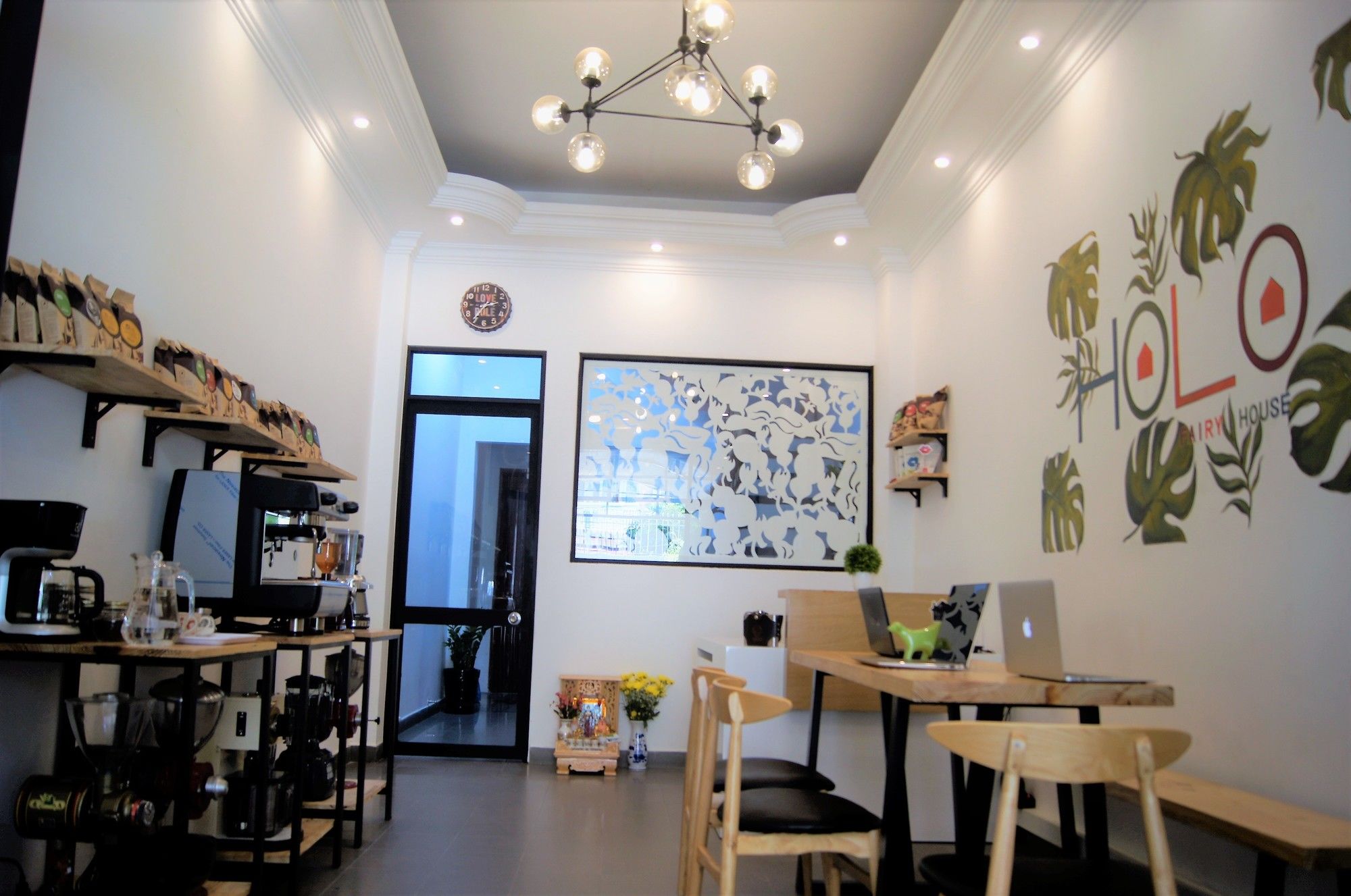 Фото Holo Fairy House Saigon Homestay - Adult Only