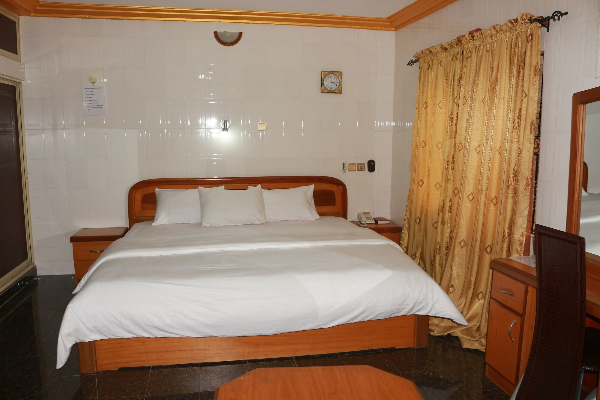 Фото Cute Villa Hotel and Suites