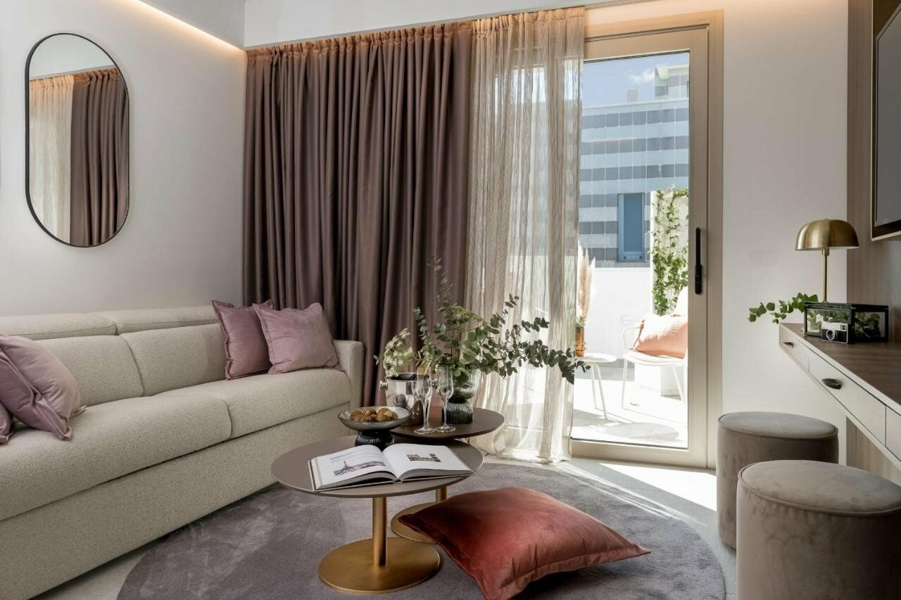 Фото We Me Suite Hotel