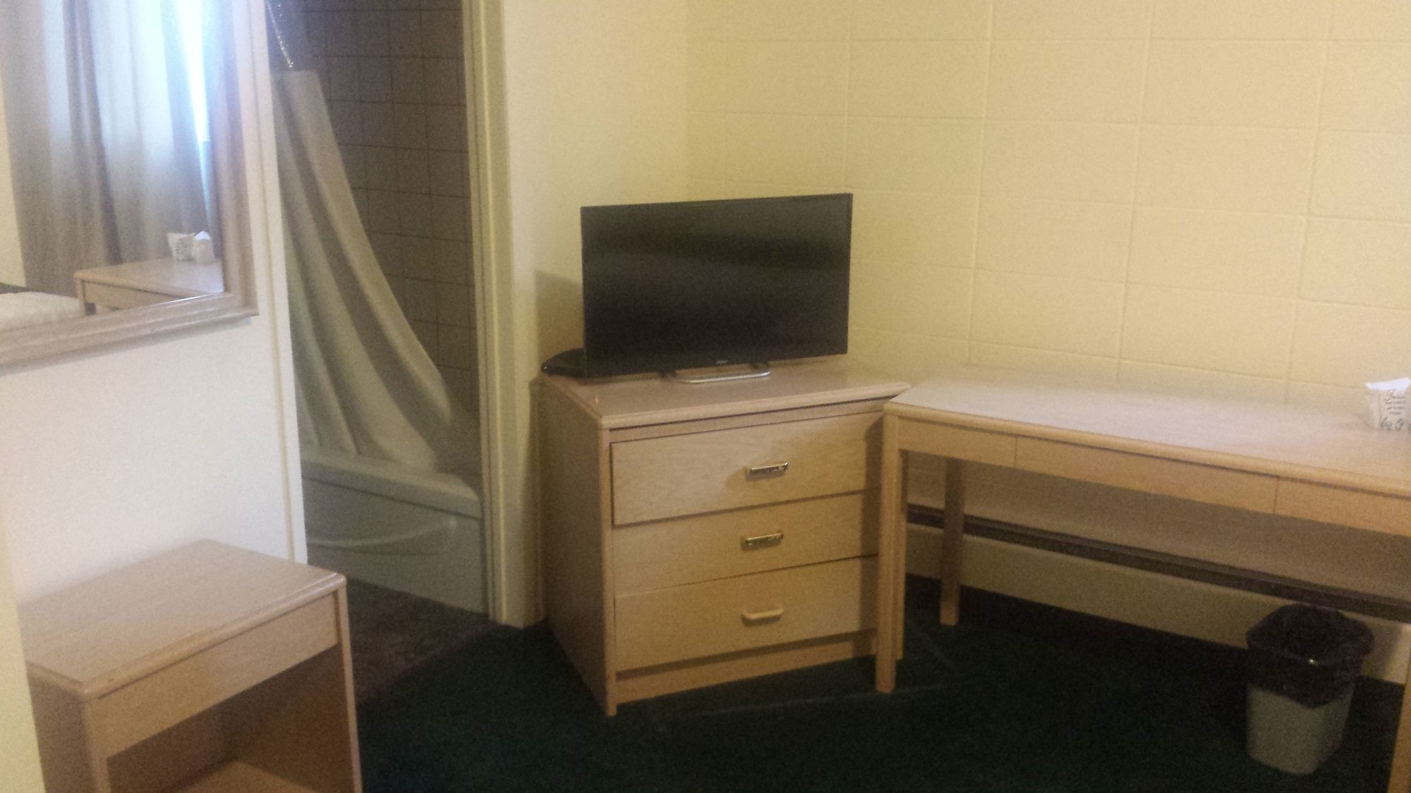 Фото Commercial Hotel