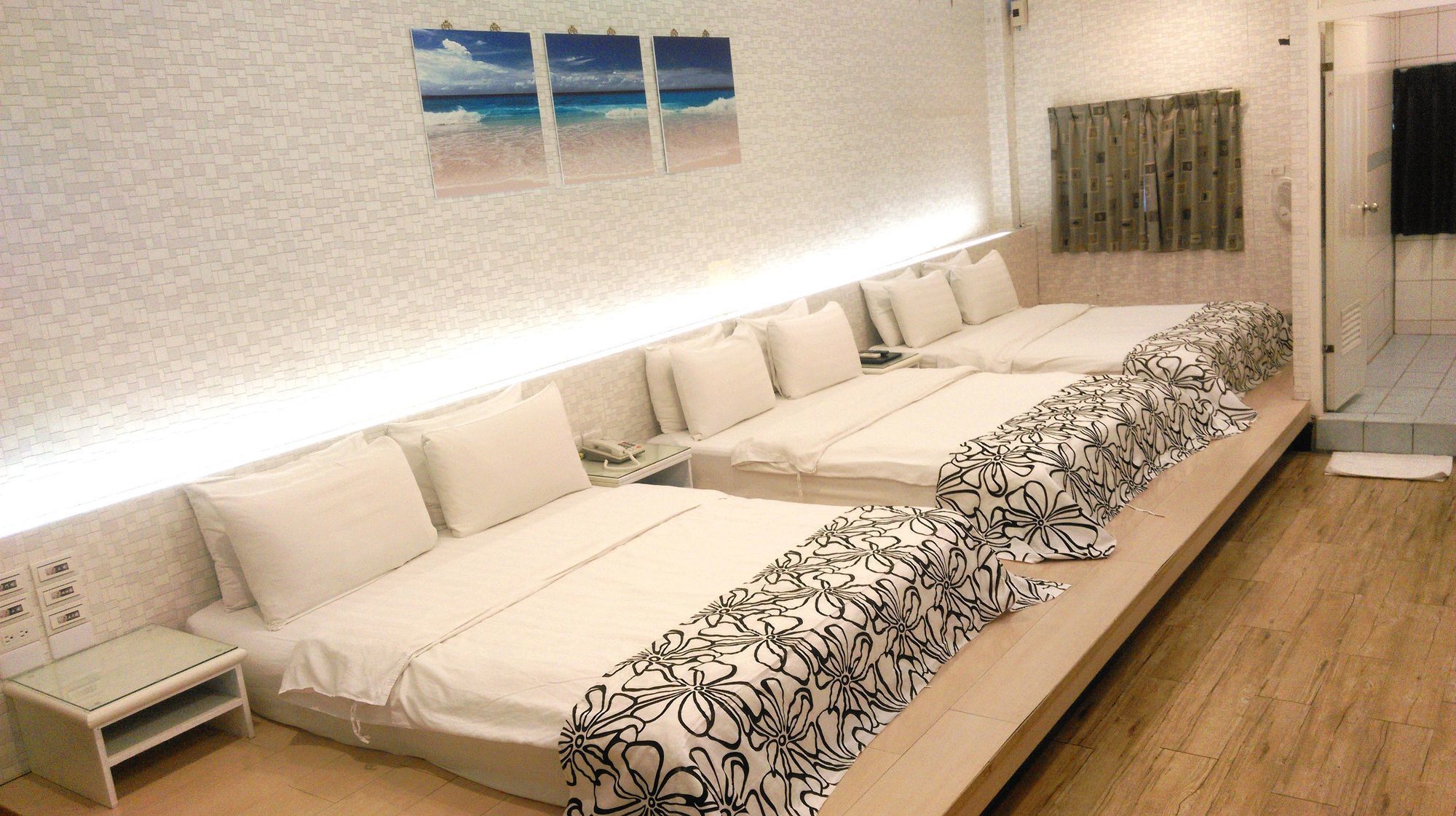 Фото HeYue Hotel