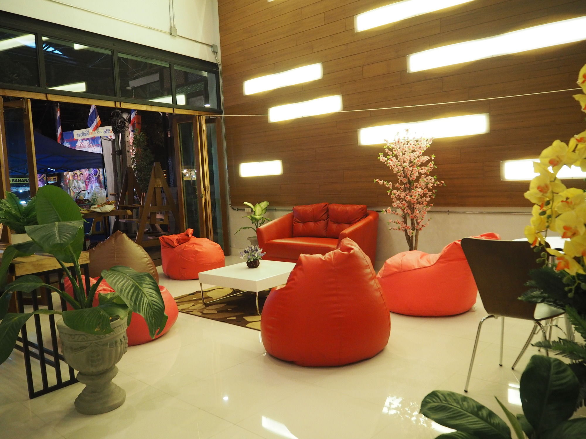 Фото Tch Boutique Hotel & Hostel