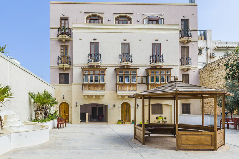 Гостиница Marble Arch Home в Сент-Джулиансе