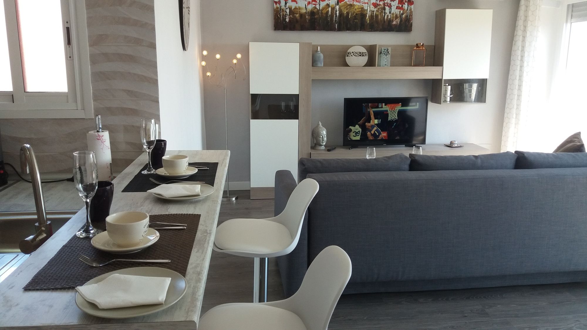 Фото Apartmentsuitespain Beach Economy