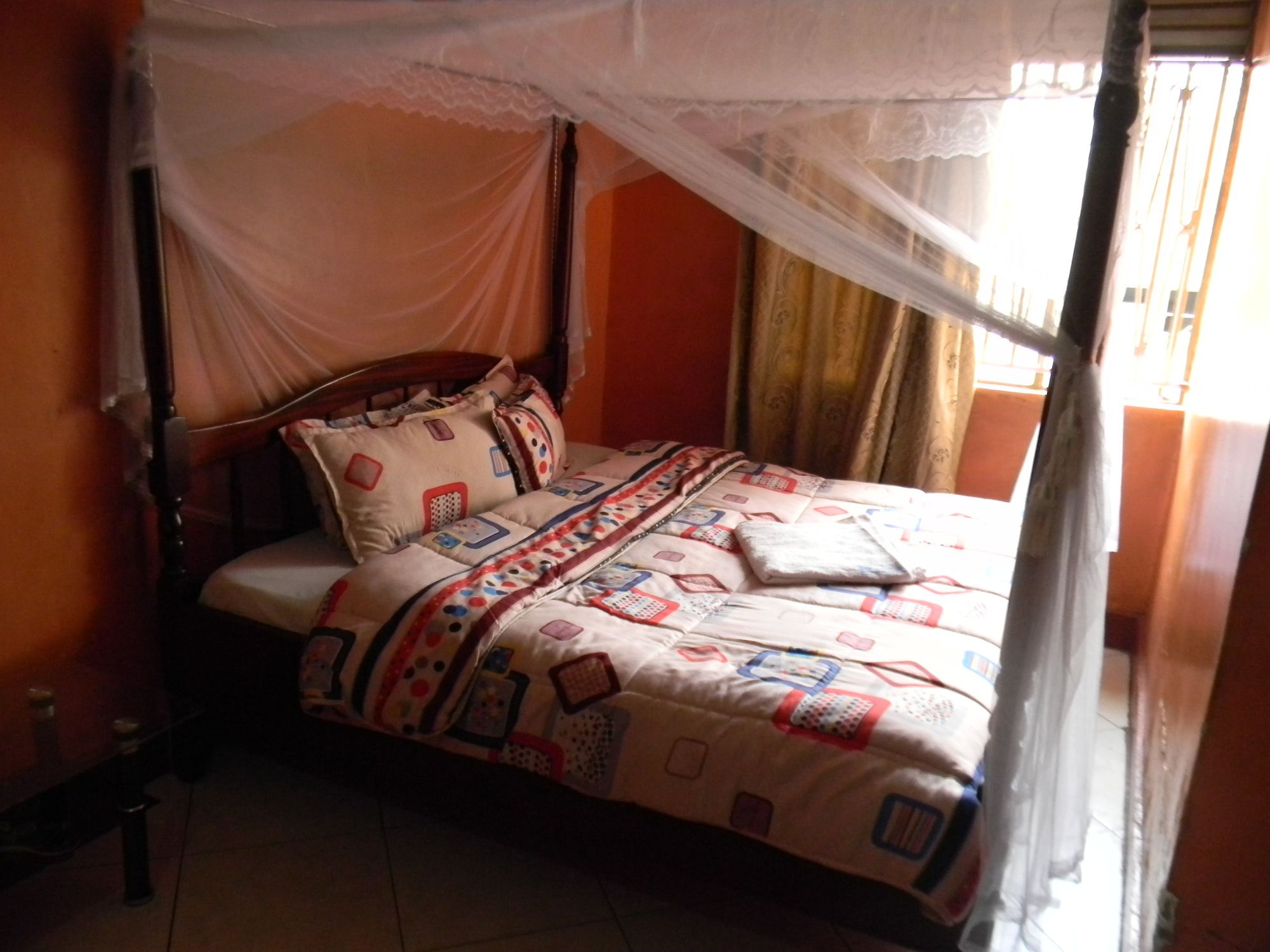 Фото G One Hotel