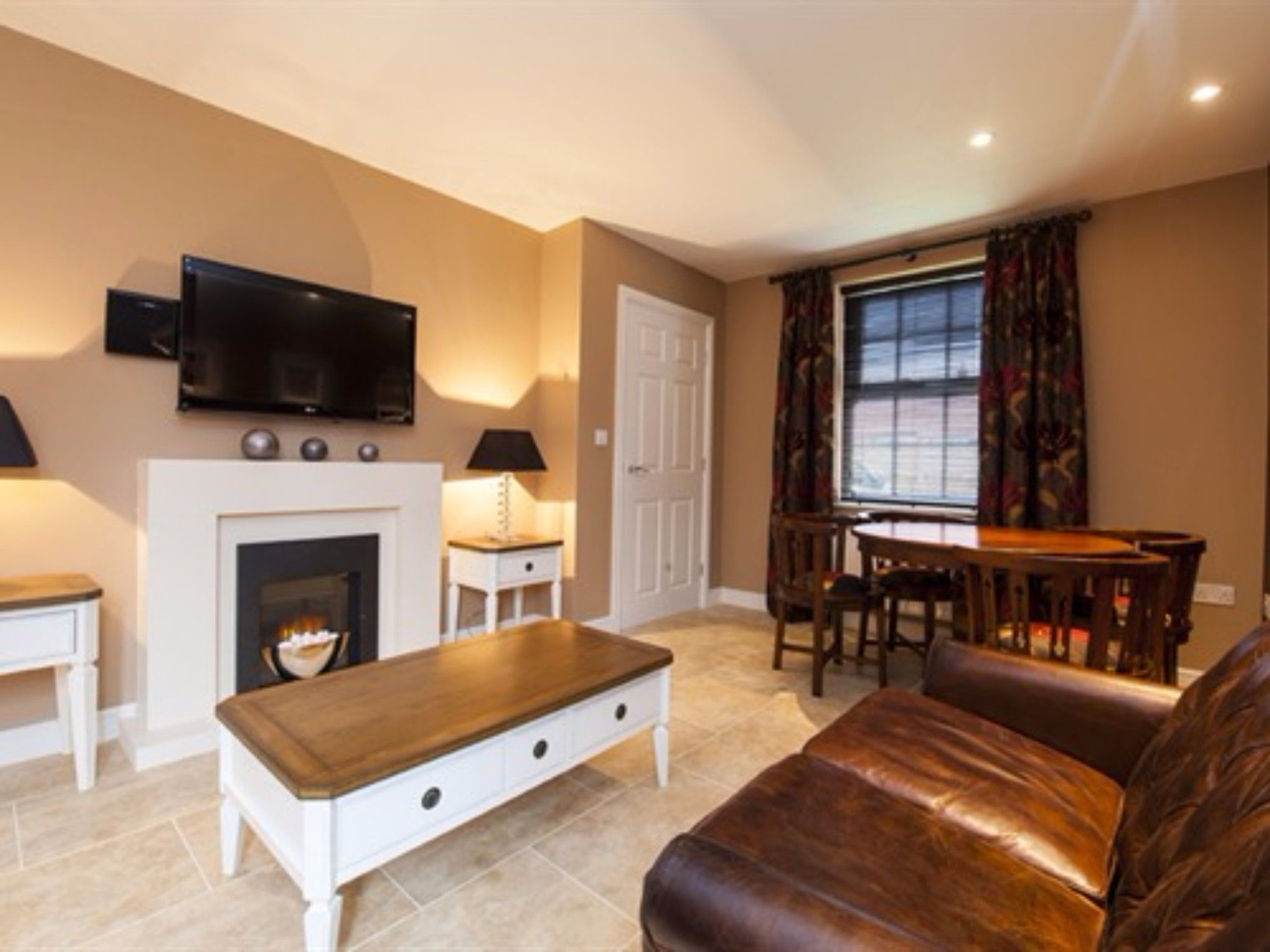 Фото The Copper Horse Cottages