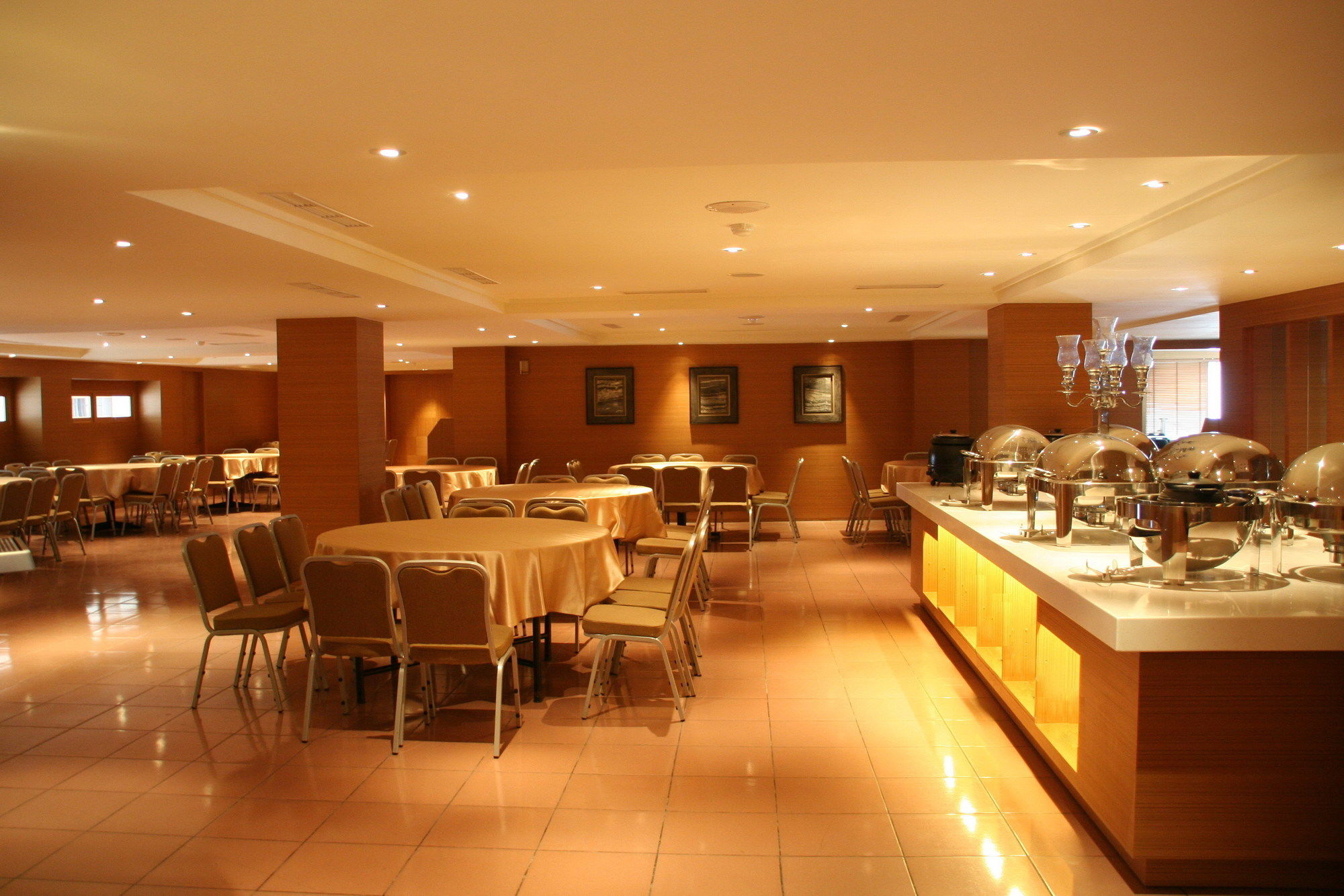 Фото Taitung Bali Suites Hotel