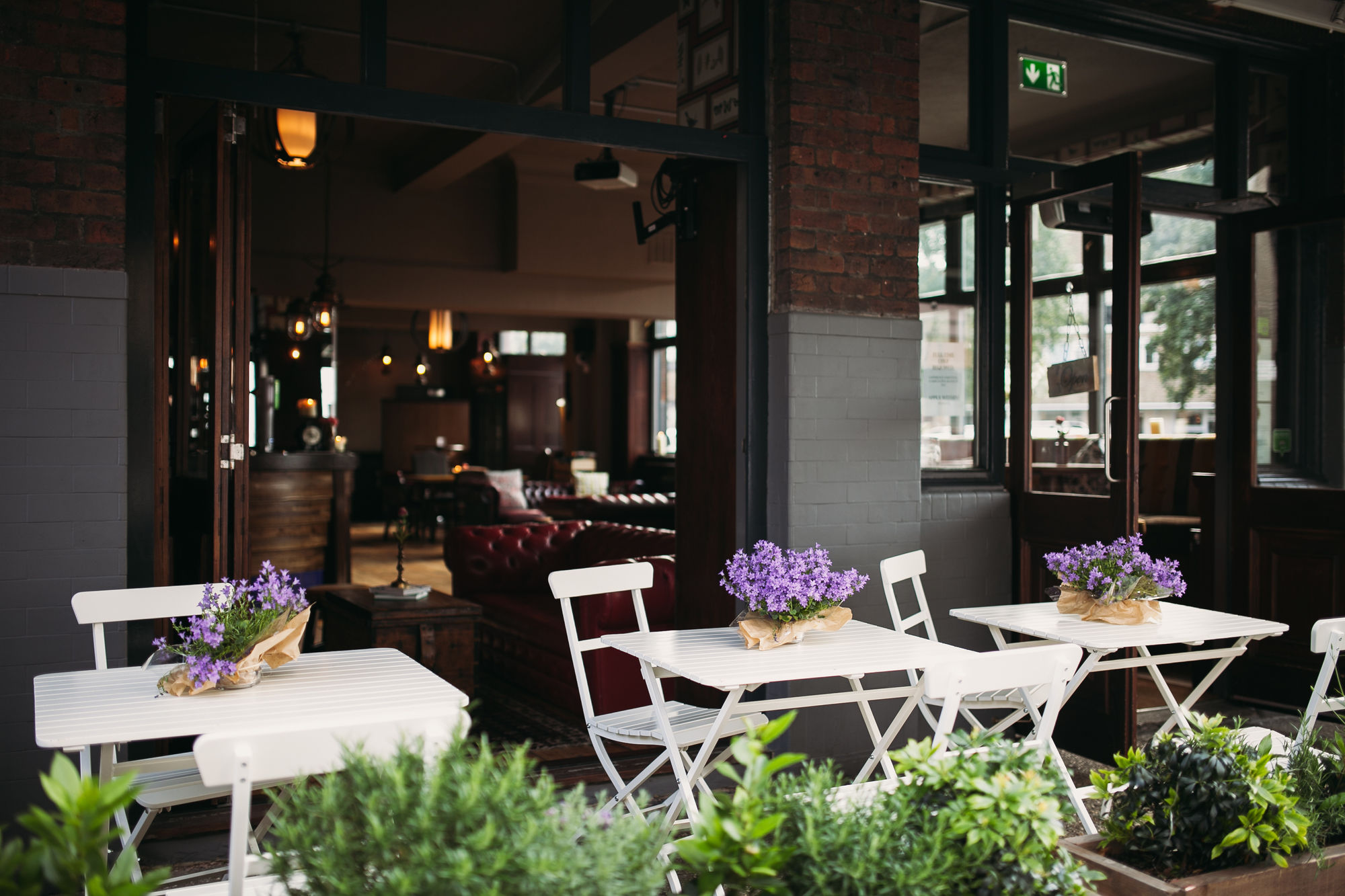 Фото The Captain Cook Hotel