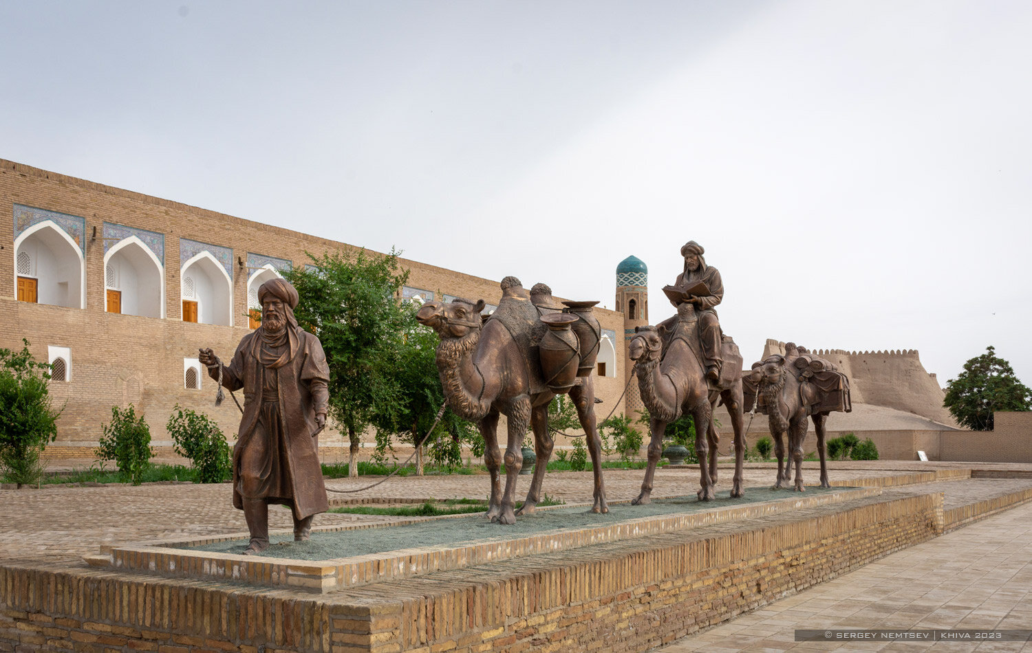 Karavan, genre sculpture, Khiva, Boltayev ko'chasi, 41 — Yandex Maps