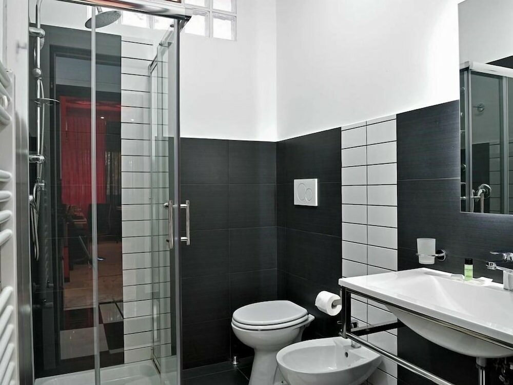 Фото Black & White G&g