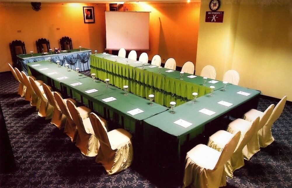 Фото Hotel Merdeka Madiun