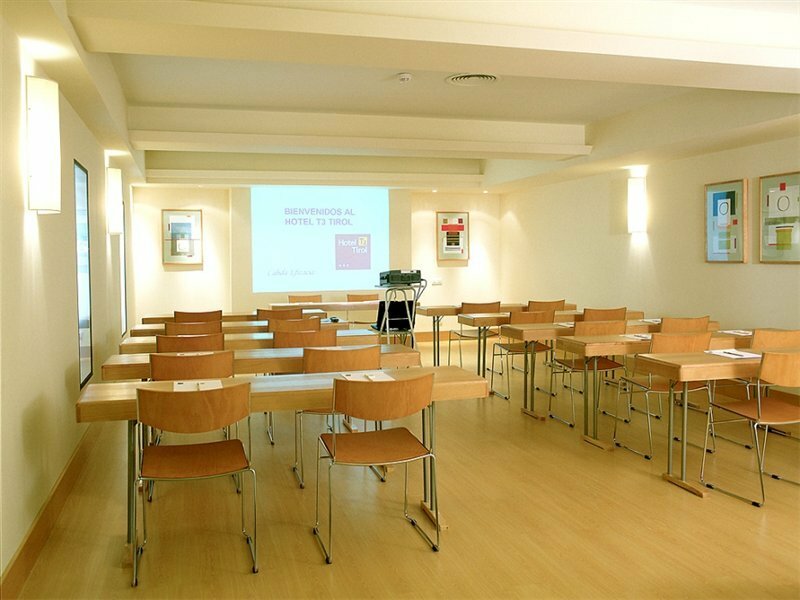 Фото Hotel Indigo Madrid - Princesa, an Ihg Hotel