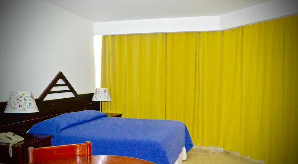 Фото Aparta Hotel Plaza del Sol